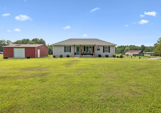 Photo 2 of Single family home for sale at 420 Douglas Ln, Lafayette, TN 37083 | MLS# 3314656 | Listing updated on 2026-09-19