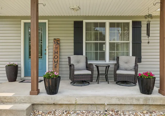 Photo 3 of Single family home for sale at 420 Douglas Ln, Lafayette, TN 37083 | MLS# 3314656 | Listing updated on 2026-09-19