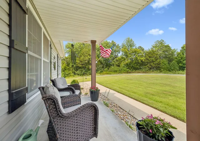 Photo 3 of Single family home for sale at 420 Douglas Ln, Lafayette, TN 37083 | MLS# 3314656 | Listing updated on 2026-09-19