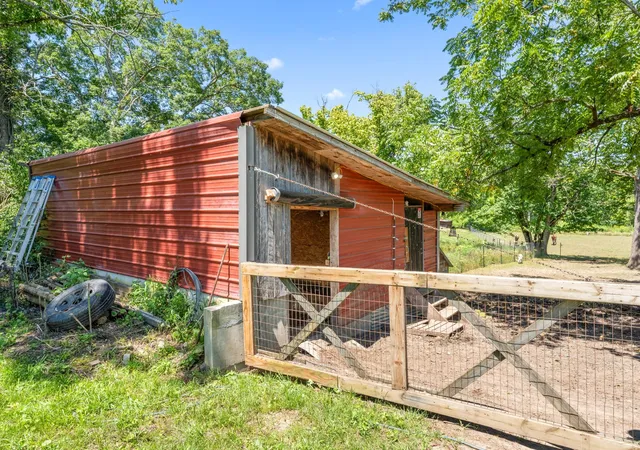 29th image of 283 Gum St, Tracy City, TN 37387 | MLS# 3315995