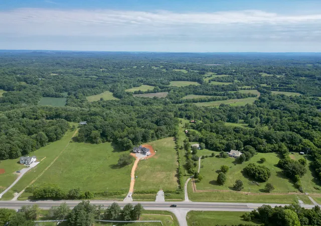 12th image of 1929 New Lewisburg Hwy, Columbia, TN 38401 | MLS# 3320328