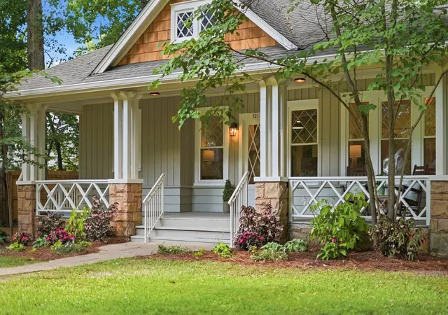 Photo 3 of Single family home for sale at 321 Signal Mountain Blvd, Signal Mountain, TN 37377 | MLS# 3314697 | Listing updated on 2026-10-02