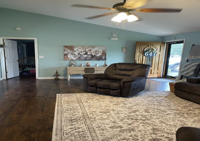 Photo 3 of Single family home for sale at 647 Chitwood Dr, Lafayette, TN 37083 | MLS# 3314789 | Listing updated on 2026-08-01