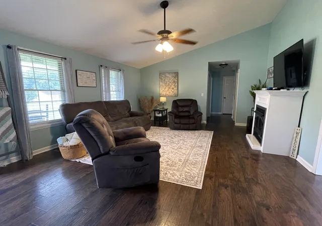 Photo 4 of Single family home for sale at 647 Chitwood Dr, Lafayette, TN 37083 | MLS# 3314789 | Listing updated on 2026-08-01