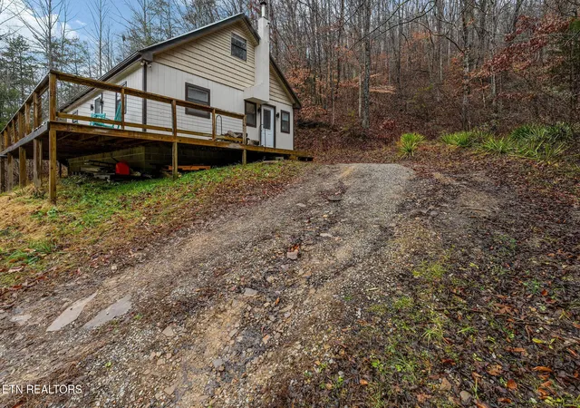 Photo 2 of Single family home for sale at 7300 Snake Holw Rd, Sneedville, TN 37869 | MLS# 3314726 | Listing updated on 2026-09-04