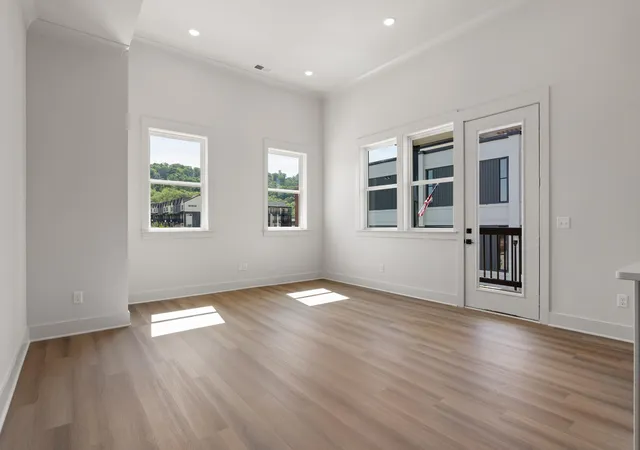 4th image of 1792 S Watkins Street #305, Chattanooga, TN 37404 | MLS# 3519359