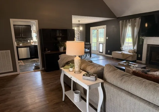 Photo 4 of Single family home for sale at 1312 Morstead Dr, Clarksville, TN 37042 | MLS# 3320089 | Listing updated on 2026-09-25