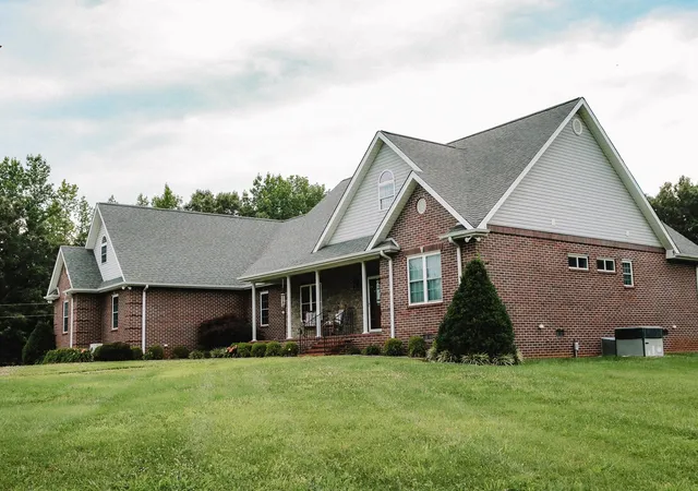 Photo 2 of Single family home for sale at 3871 Conyersville Rd, Puryear, TN 38251 | MLS# 3314804 | Listing updated on 2026-07-31