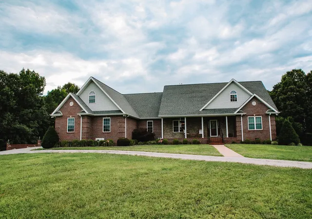 Photo 3 of Single family home for sale at 3871 Conyersville Rd, Puryear, TN 38251 | MLS# 3314804 | Listing updated on 2026-07-31