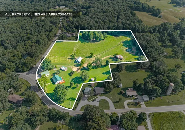 Photo 2 of Single family home for sale at 1705 Highway 120, Big Rock, TN 37023 | MLS# 3318432 | Listing updated on 2026-08-20