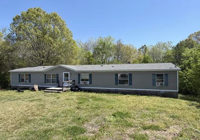 1st image of 201 Lakeshore Dr, Oakfield, TN 38362 | MLS# 3314823