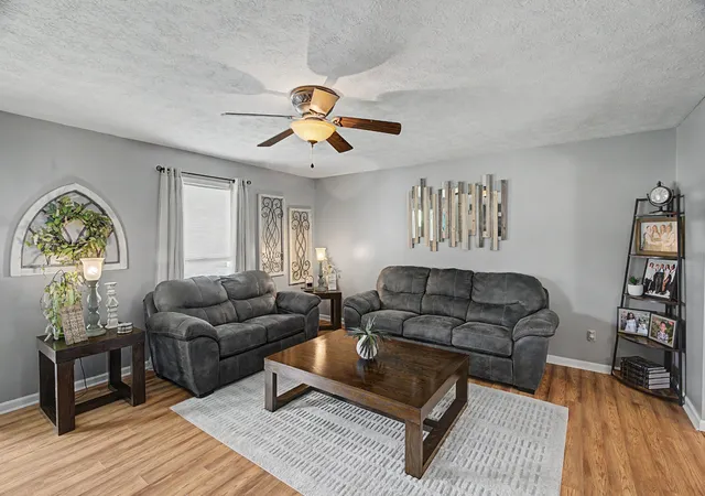 Photo 4 of Single family home for sale at 583 Winchester Dr, Hopkinsville, KY 42240 | MLS# 3314843 | Listing updated on 2026-07-31