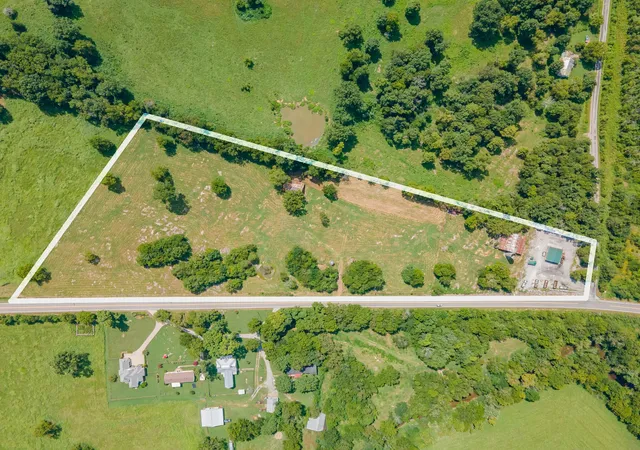 1st image of 11141 Columbia Hwy, Lynnville, TN 38472 | MLS# 3513356