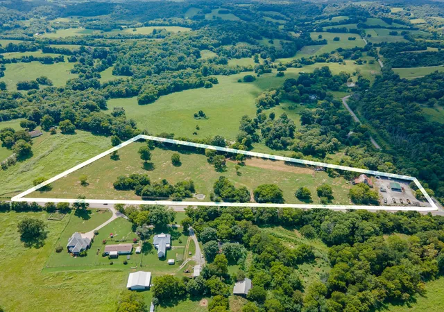 5th image of 11141 Columbia Hwy, Lynnville, TN 38472 | MLS# 3513356