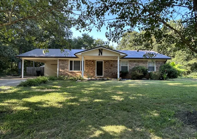 Photo 3 of Sale Pending at 106 Shore Dr, Big Sandy, TN 38221 | MLS# 3315905 | Listing updated on 2026-09-25