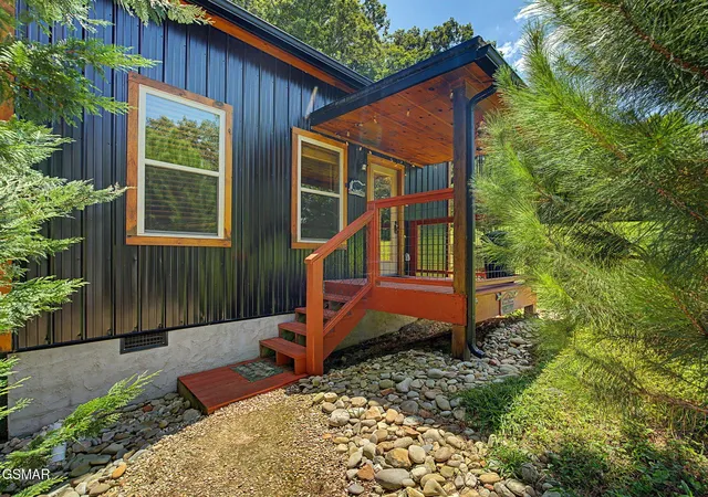 3rd image of 2691 Jessie Road #UNIT 6, Sevierville, TN 37876 | MLS# 3314887