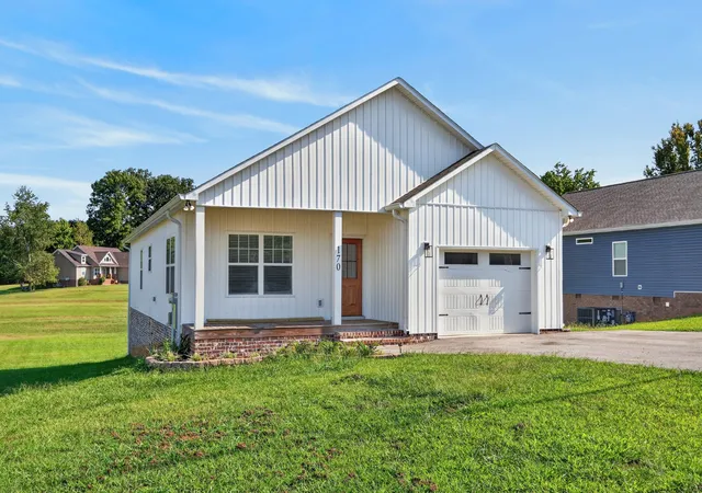 Photo 1 of Single family home for sale at 170 Honeysuckle Ln, Sparta, TN 38583 | MLS# 3319696 | Listing updated on 2026-09-03