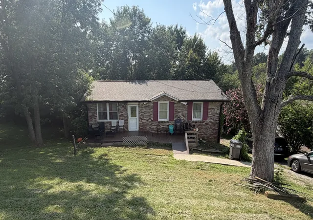1st image of 124 Dennis Rd, Hendersonville, TN 37075 | MLS# 3316284