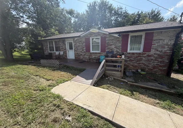 2nd image of 124 Dennis Rd, Hendersonville, TN 37075 | MLS# 3316284