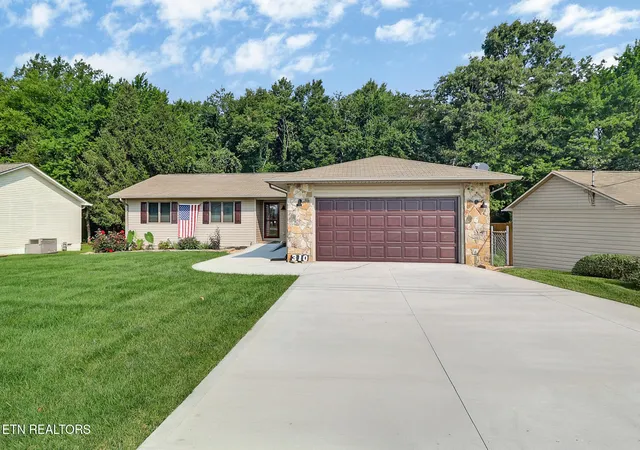 2nd image of 310 Southgate Dr, Crossville, TN 38555 | MLS# 3315982