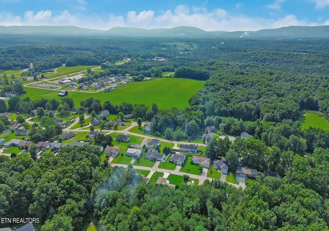 39th image of 310 Southgate Dr, Crossville, TN 38555 | MLS# 3315982