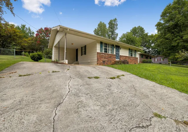 2nd image of 521 E Sunset Dr, Athens, TN 37303 | MLS# 3315981