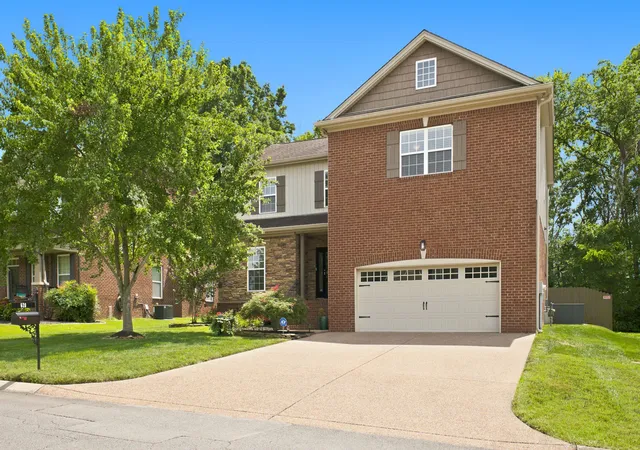 Photo 3 of Sale Pending at 620 Masters Way, Mount Juliet, TN 37122 | MLS# 3319732 | Listing updated on 2026-10-07