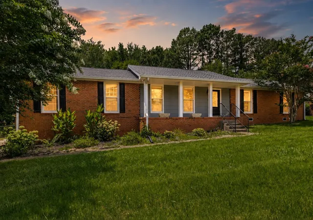 1st image of 127 Sam Davis Dr, Springfield, TN 37172 | MLS# 3335379
