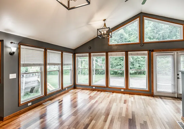 Photo 1 of Single family home for sale at 127 Sam Davis Dr, Springfield, TN 37172 | MLS# 3335379 | Listing updated on 2026-10-03