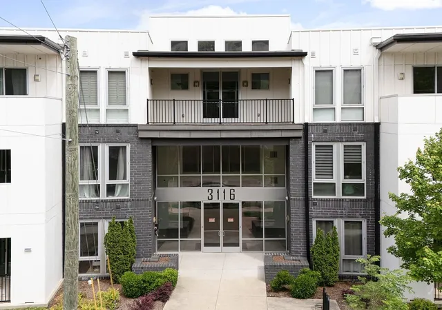 Photo 3 of Condo for sale at 3116 W End Cir #110, Nashville, TN 37203 | MLS# 3603941 | Listing updated on 2026-10-01