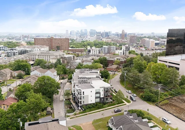 Photo 4 of Condo for sale at 3116 W End Cir #110, Nashville, TN 37203 | MLS# 3603941 | Listing updated on 2026-10-01