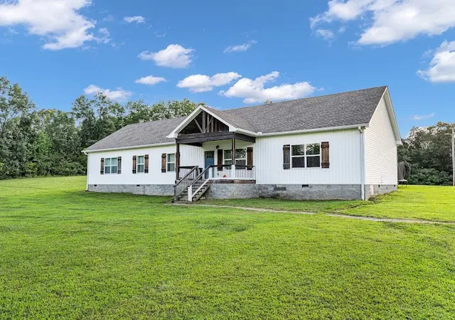 Photo 3 of Sale Pending at 271 Louis Tuttle Rd, Westmoreland, TN 37186 | MLS# 3319338 | Listing updated on 2026-09-13