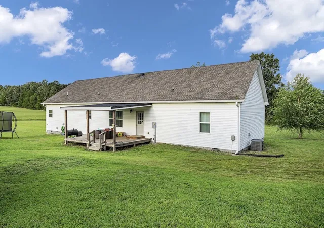 Photo 3 of Sale Pending at 271 Louis Tuttle Rd, Westmoreland, TN 37186 | MLS# 3319338 | Listing updated on 2026-09-13