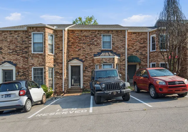 Photo 3 of Townhouse for sale at 129 Matthew Ln #129, Nashville, TN 37215 | MLS# 3513207 | Listing updated on 2026-08-16