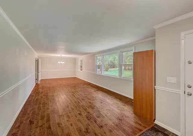 Photo 4 of Sale Pending at 808 Battery Ln, Nashville, TN 37220 | MLS# 3319834 | Listing updated on 2026-08-24