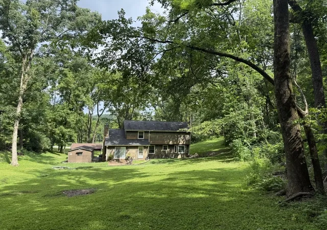 Photo 3 of Single family home for sale at 1961 Sunny Side Dr, Brentwood, TN 37027 | MLS# 3316100 | Listing updated on 2026-09-13
