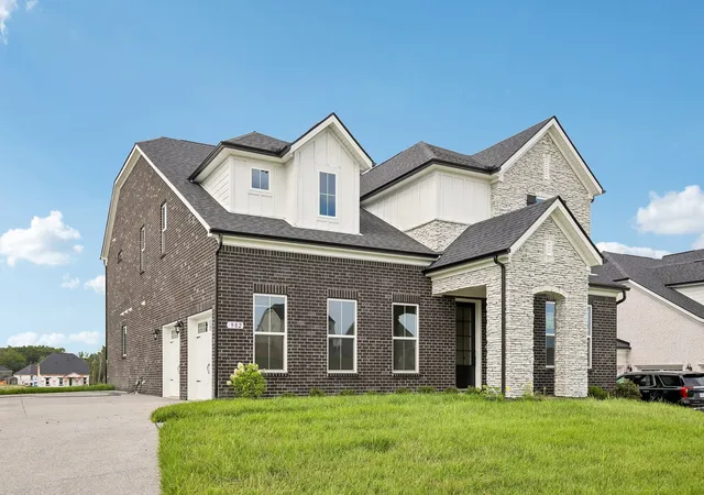 Photo 4 of Single family home for sale at 982 Champions Cir, Mount Juliet, TN 37122 | MLS# 3318879 | Listing updated on 2026-08-14