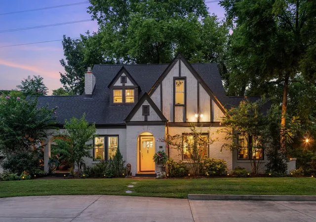 2nd image of 947 Gale Ln, Nashville, TN 37204 | MLS# 3505822