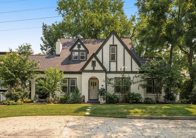 3rd image of 947 Gale Ln, Nashville, TN 37204 | MLS# 3505822