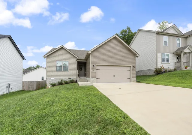 Photo 3 of Single family home for sale at 1386 Isaiah Dr, Clarksville, TN 37042 | MLS# 3319299 | Listing updated on 2026-10-20