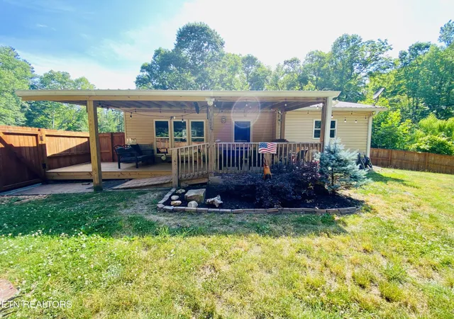 1st image of 207 Blackburn Lane, Lenoir City, TN 37771 | MLS# 3317294