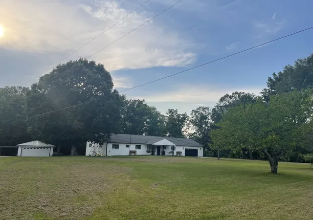 Photo 1 of Single family home for sale at 2411 Slayden Marion Rd, Cumberland Furnace, TN 37051 | MLS# 3319136 | Listing updated on 2026-10-08