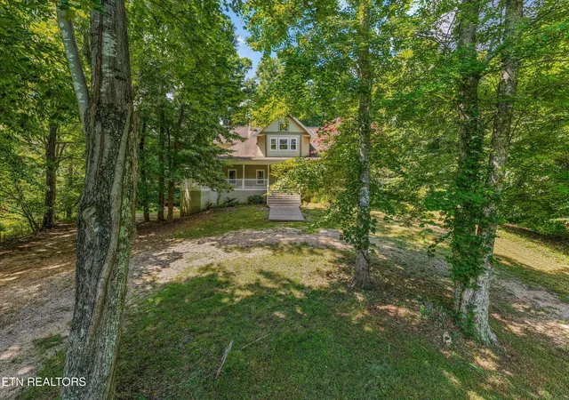 Photo 3 of Single family home for sale at 400 Cabbage Cemetery Rd, Washburn, TN 37888 | MLS# 3318317 | Listing updated on 2026-08-28