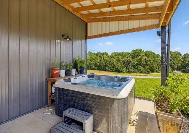 Photo 4 of Single family home for sale at 1129 Jim Read Rd, Ashland City, TN 37015 | MLS# 3318454 | Listing updated on 2026-09-17