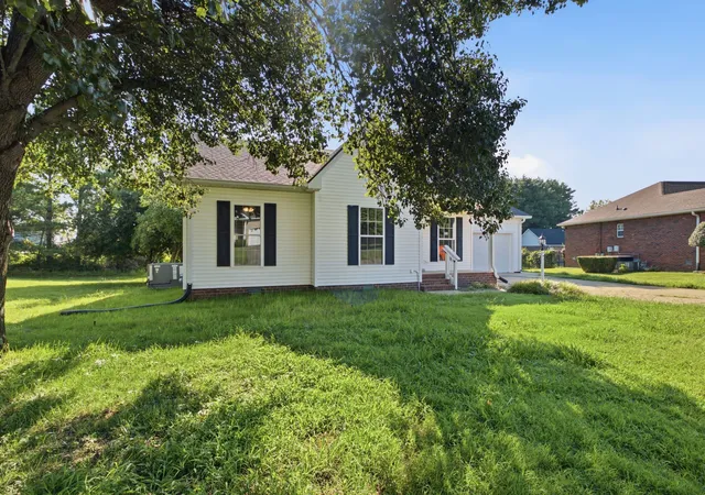 Single family home for sale at 234 Putter Point Dr, Gallatin, TN 37066 | MLS# 3318870