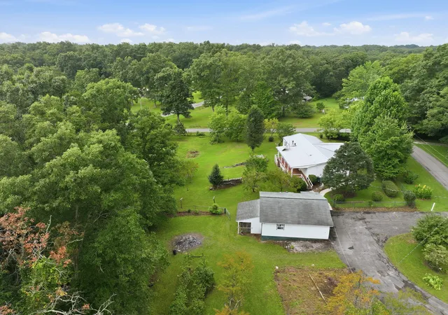 2nd image of 704 Canyon Dr, Altamont, TN 37301 | MLS# 3318491