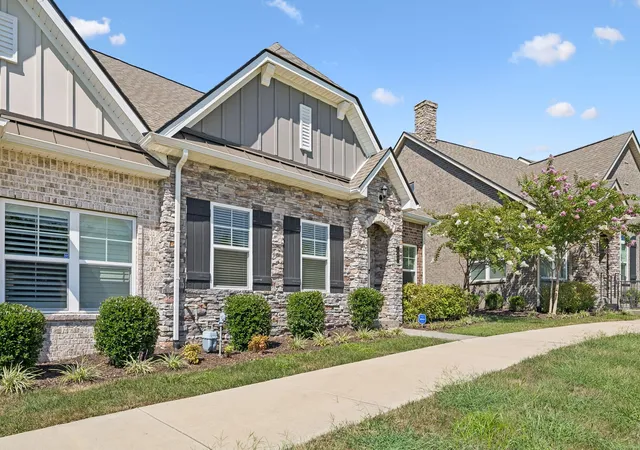 Photo 3 of Single family home for sale at 206 Trevor Dr, Mount Juliet, TN 37122 | MLS# 3319772 | Listing updated on 2026-10-02