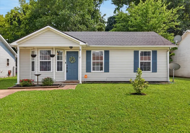 1st image of 1045 Shadow Ridge Ave, Oak Grove, KY 42262 | MLS# 3318489