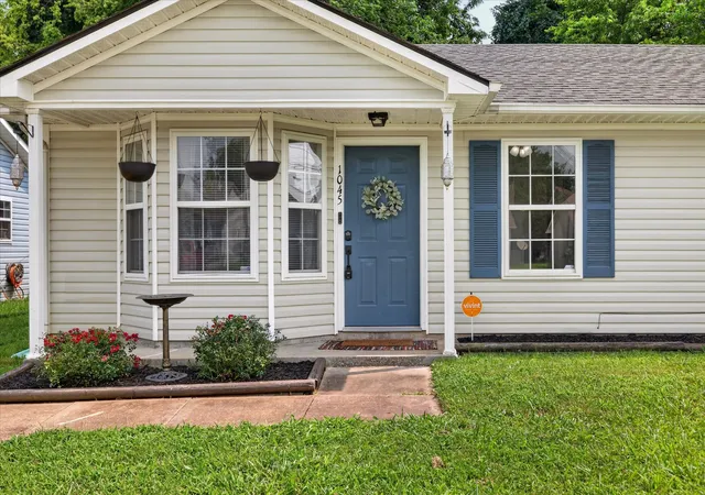 2nd image of 1045 Shadow Ridge Ave, Oak Grove, KY 42262 | MLS# 3318489