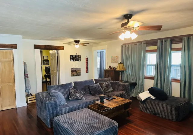 Photo 3 of Single family home for sale at 822 North 4th St, Central City, KY 42330 | MLS# 3397688 | Listing updated on 2026-08-31
